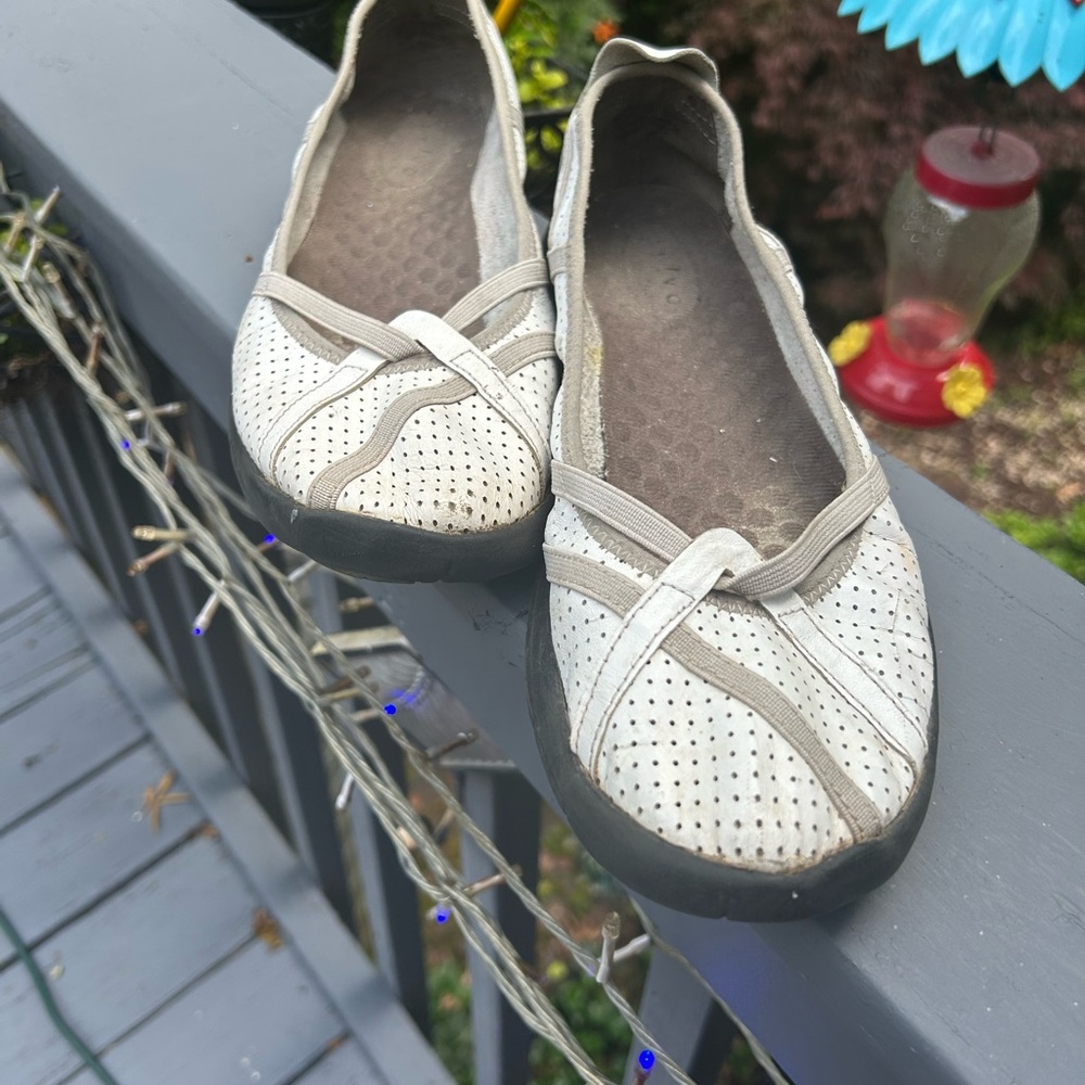 Privo Women's Perforated Flats in Cream and Gray